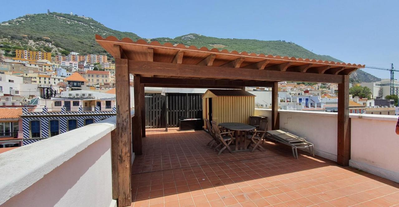 Апартаменты Gibraltar Town Centre Flat With Roof Terrace Экстерьер фото