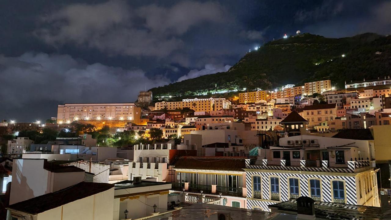Апартаменты Gibraltar Town Centre Flat With Roof Terrace Экстерьер фото