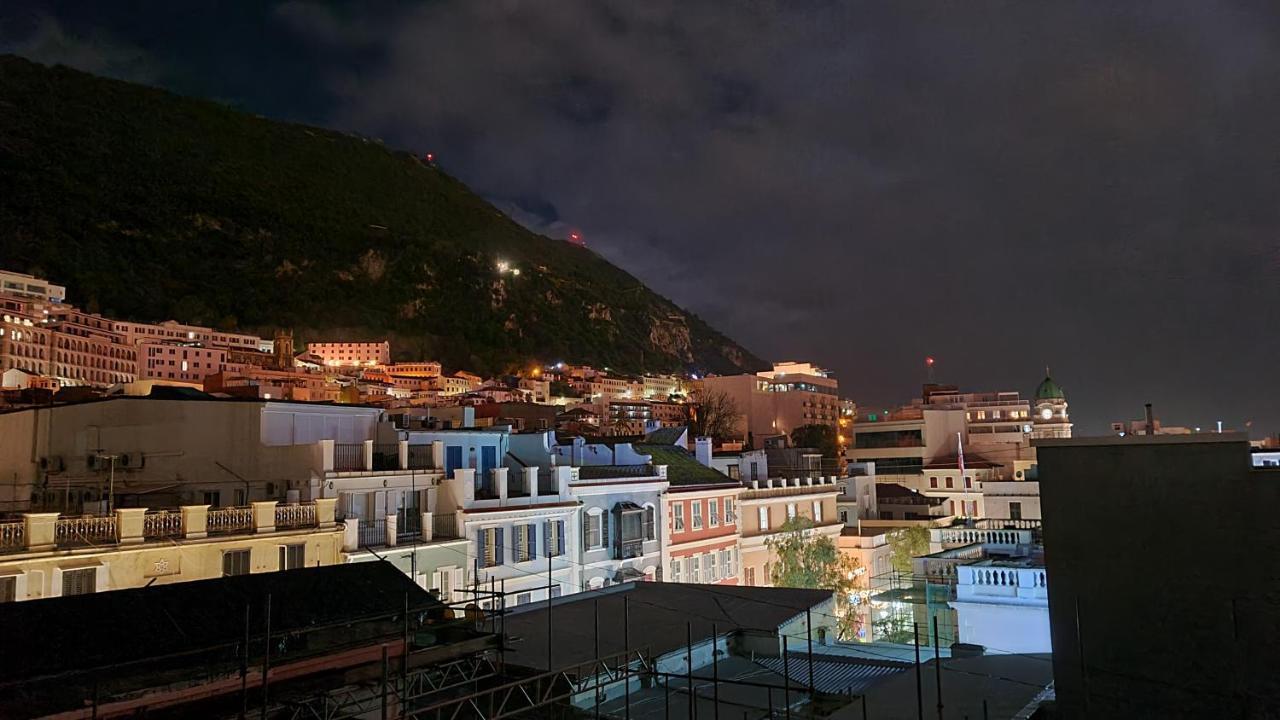 Апартаменты Gibraltar Town Centre Flat With Roof Terrace Экстерьер фото